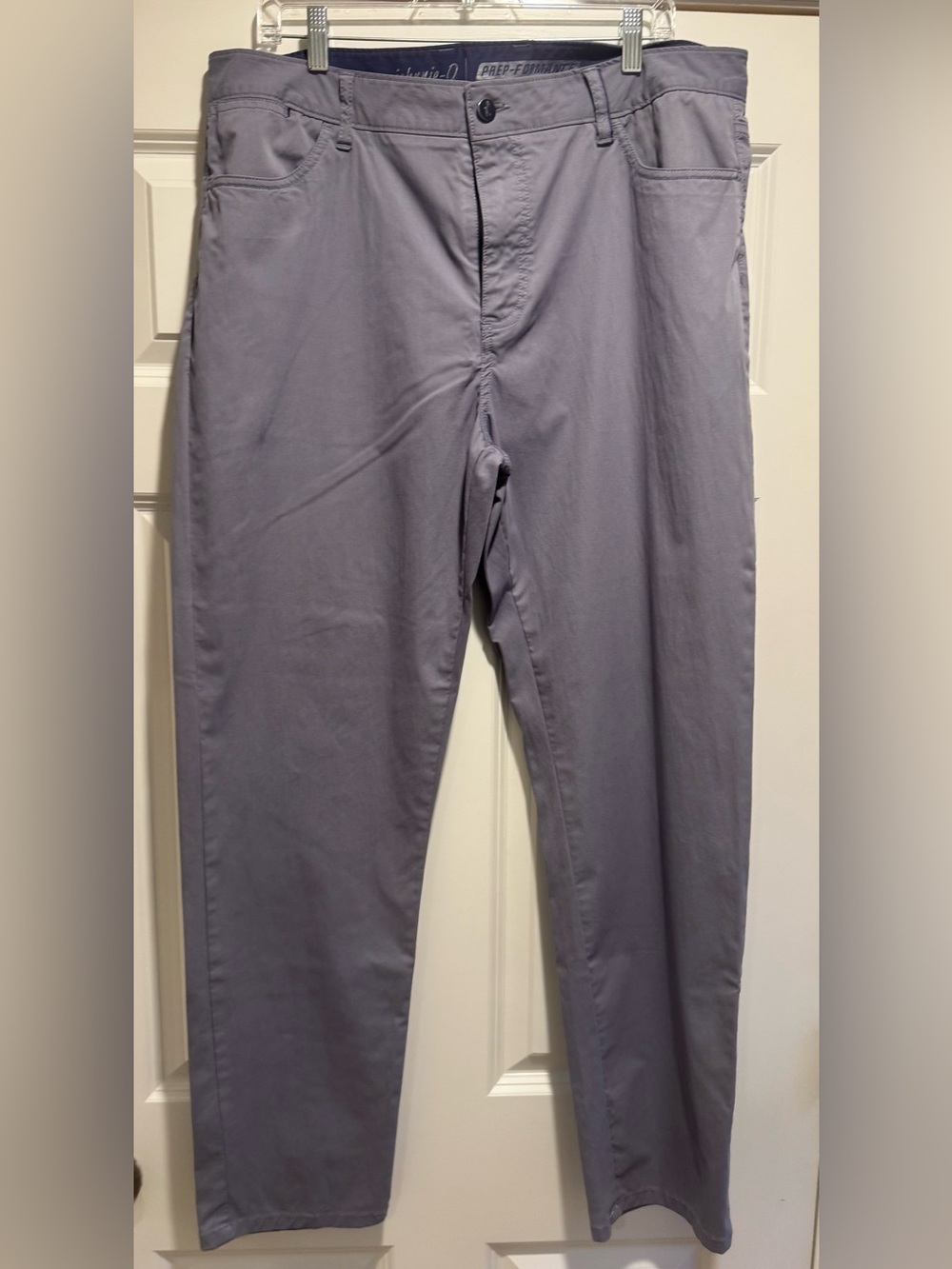Men's Johnnie-O “Prep”formance Classic Straight Chinos in Blue/ Gray